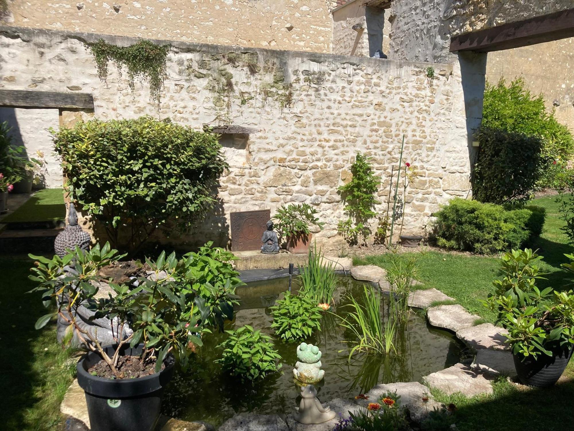La Detente De Neuilly Neuilly  Luaran gambar